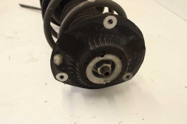 AMORTISSEUR AVANT GAUCHE OPEL ASTRA K - Vue 2